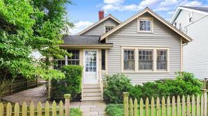 16 Betts Place