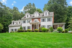 7 Bridle Path Trail