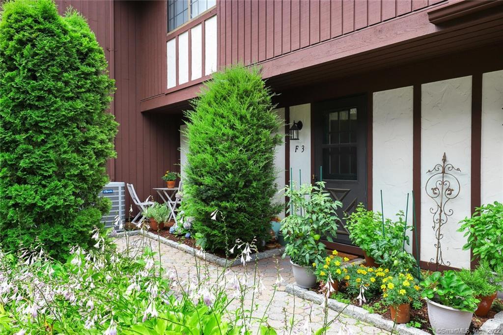217 Bridge Street, Unit F3 — exterior photo
