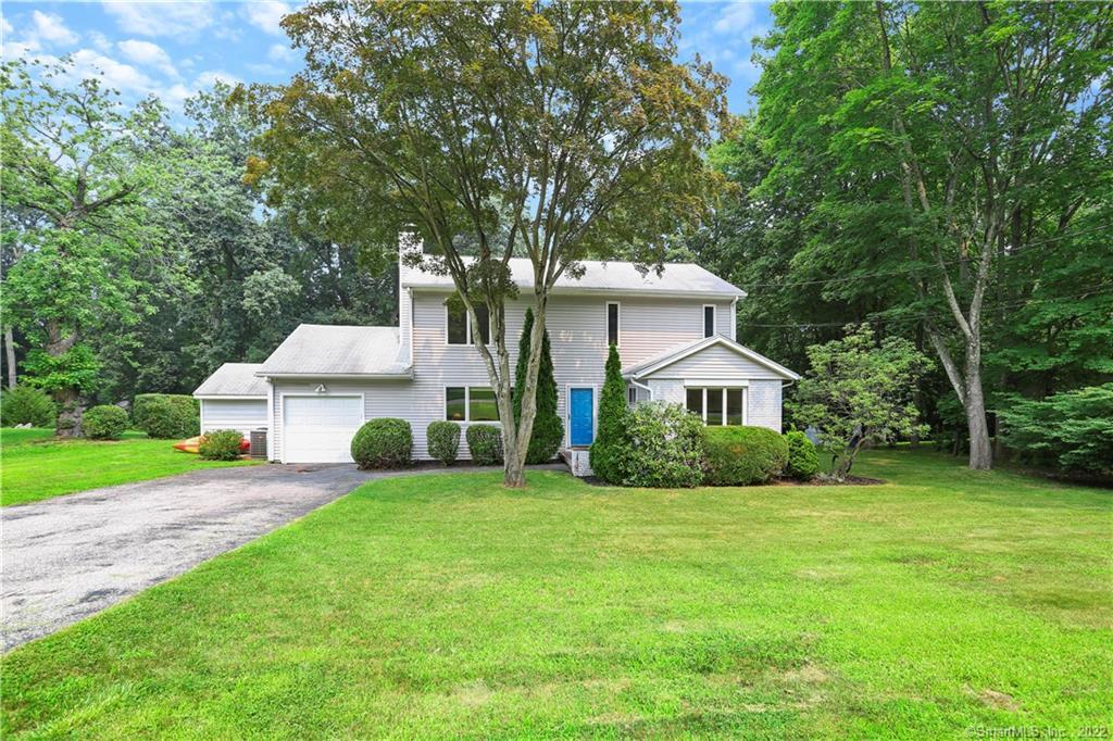 8 Midrocks Drive — photo 1