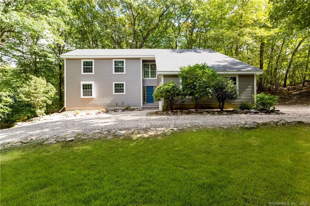 9 Treadwell Lane — exterior photo
