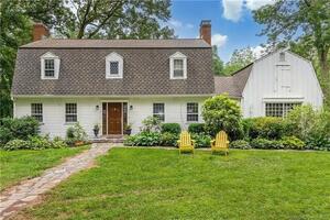 10 Lyndale Park