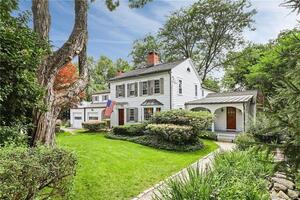 492 Oenoke Ridge