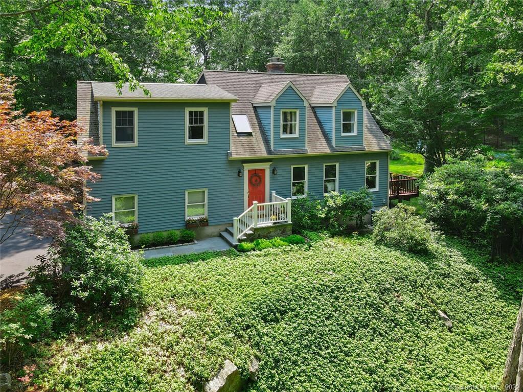 345 Newtown Turnpike — exterior photo