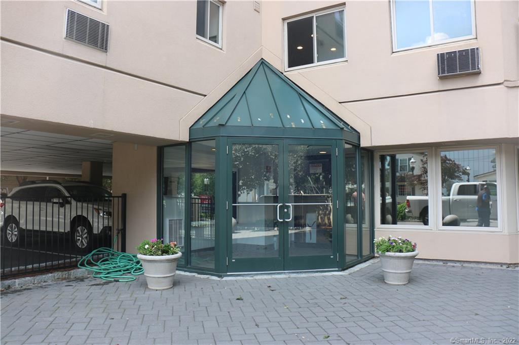 104 North Street, Unit PH 802 — exterior photo