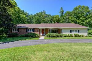 34 Woodbrook Drive