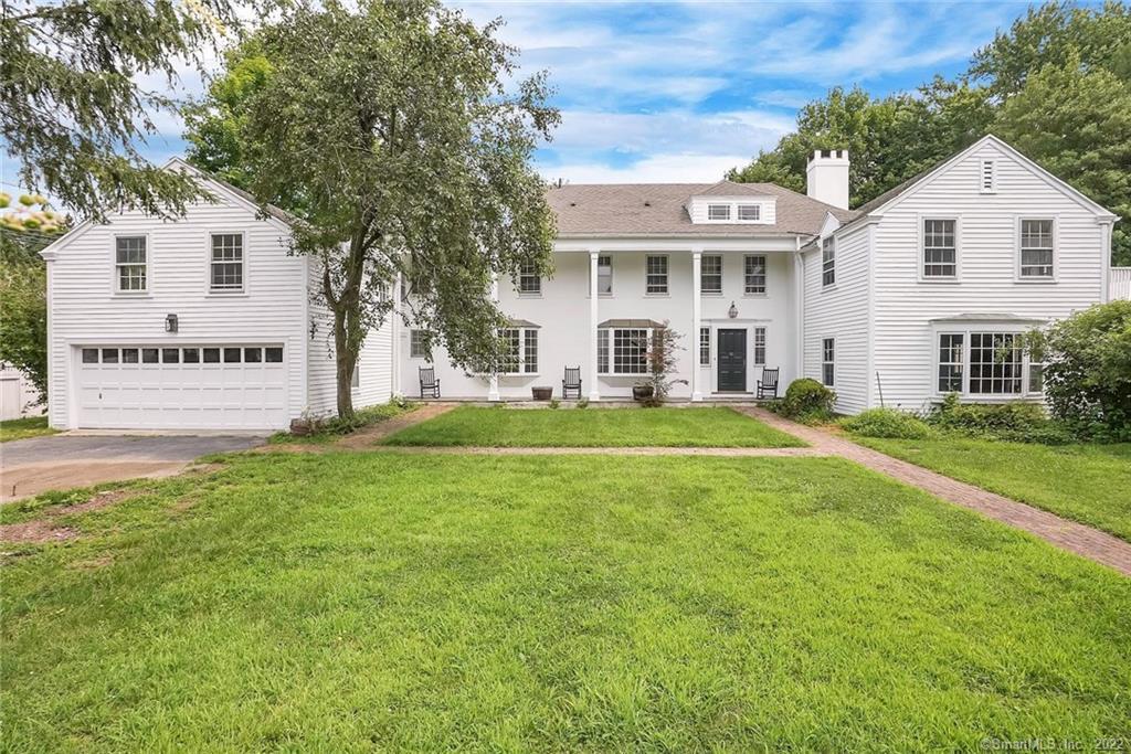 14 Evergreen Avenue — exterior photo