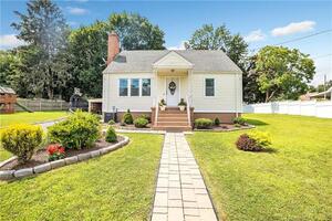 9 Marshall Avenue