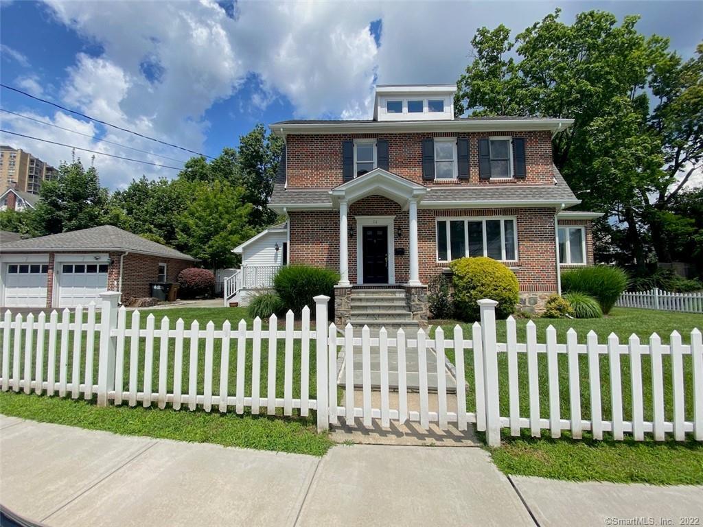 16 Holcomb Avenue — exterior photo