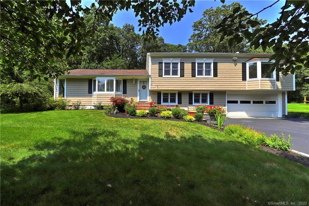 29 Mohawk Drive — exterior photo