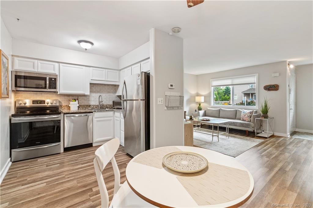 8 Van Zant Street, Unit 4 — exterior photo