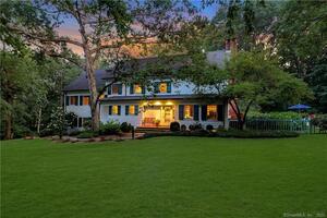 30 Hickory Knoll Drive