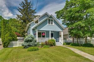 21 Hillside Avenue