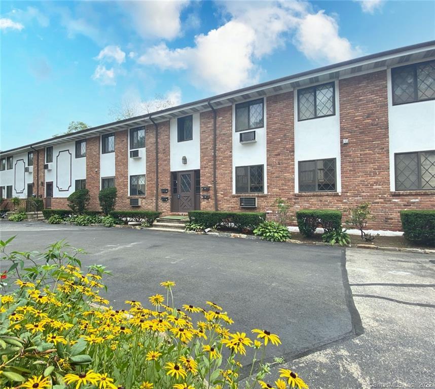 45 Columbus Place, Unit 18 — exterior photo