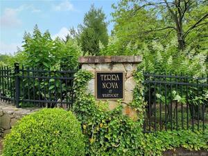 9 Terra Nova Circle, Unit 9