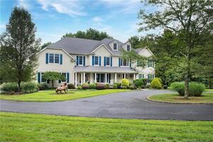 64 Canterbury Lane