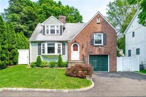 27 Indian Field Road