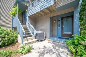 15 Perry Avenue, Unit A13