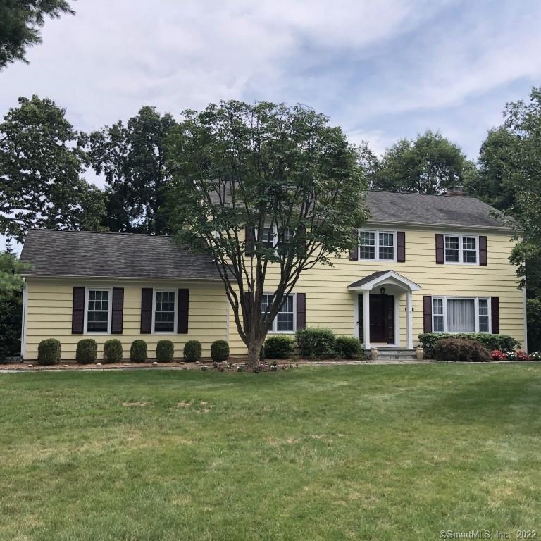 18 Lafayette Drive — exterior photo