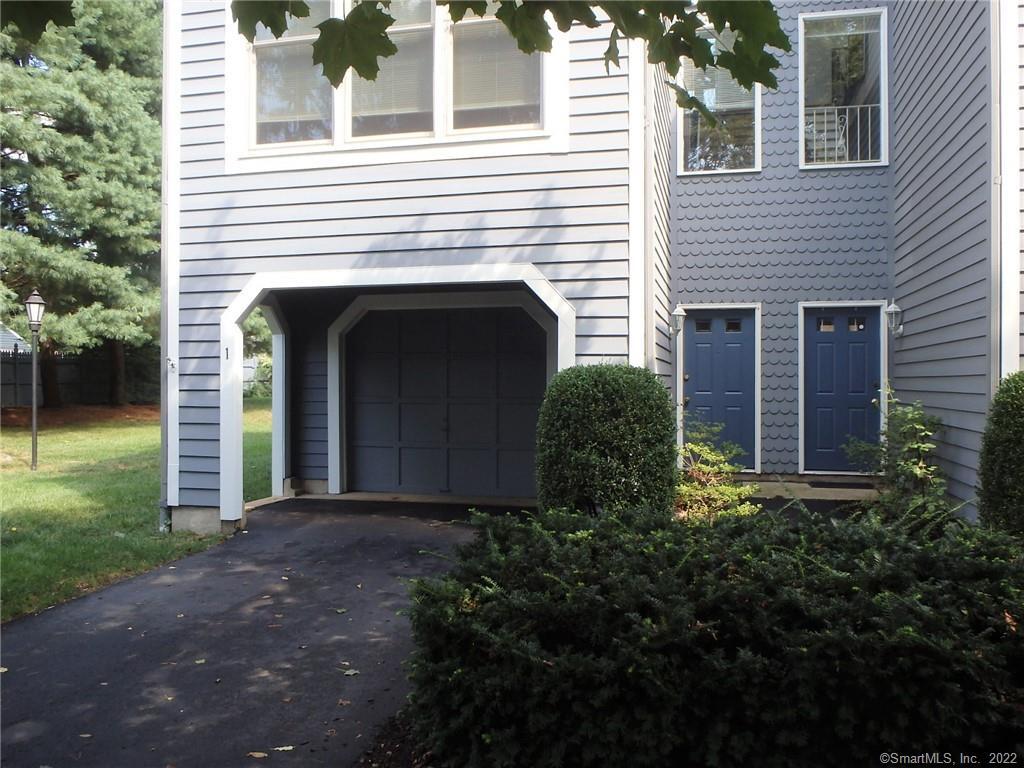 1 Fawn Ridge Lane, Unit 1 — exterior photo