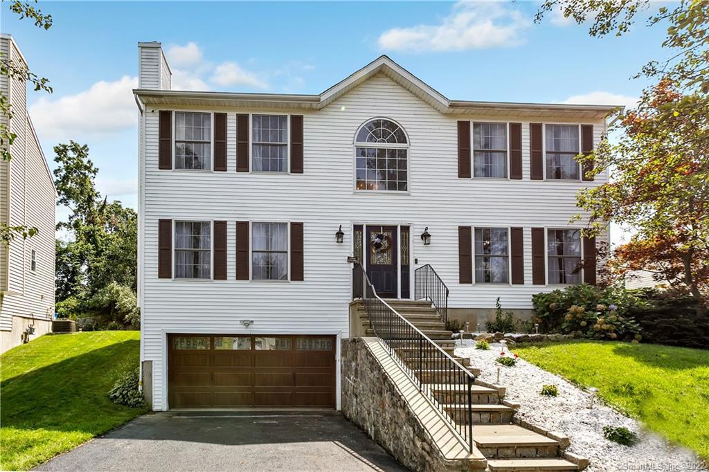 4 Lacey Lane — exterior photo