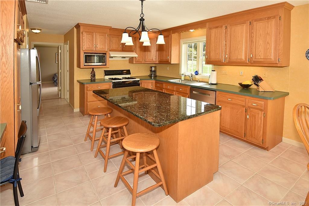 59 Barn Hill Lane, Newington, CT 06111 - Thumbnail 14