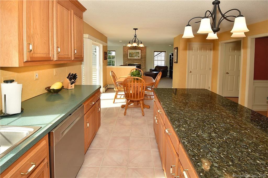 59 Barn Hill Lane, Newington, CT 06111 - Thumbnail 15