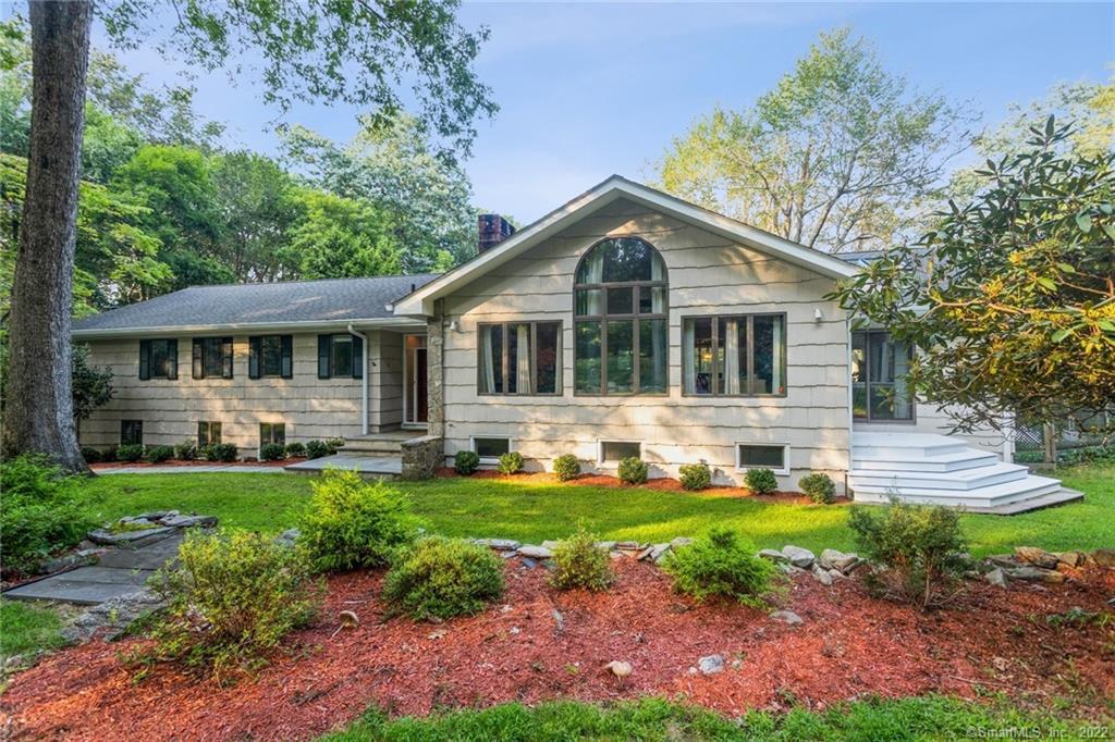 99 Fox Ridge Road — exterior photo