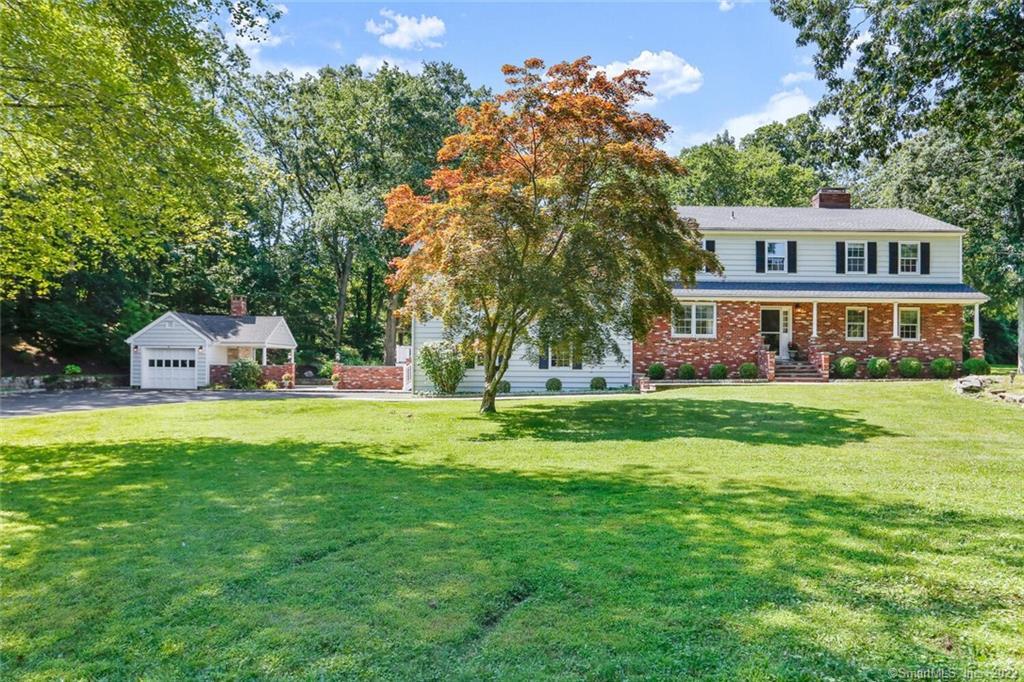 66 Carriage Drive — exterior photo