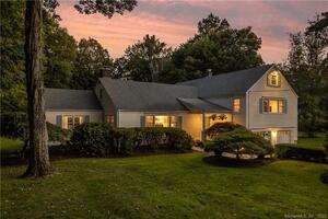 8 Bushy Ridge Road