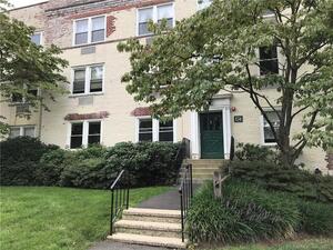 134 Woodside Green, Unit 1A