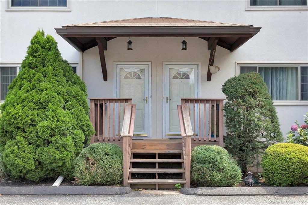 16 Lindstrom Road, Unit 5 — exterior photo