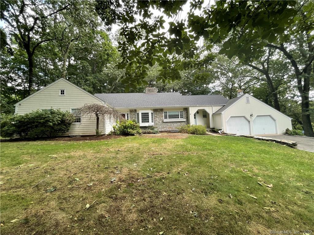129 Ferndale Drive — exterior photo