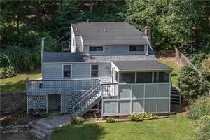 494 Newtown Turnpike