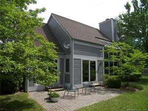 230 New Canaan Avenue, Unit 7