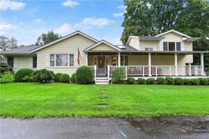 43 Oak Grove Place