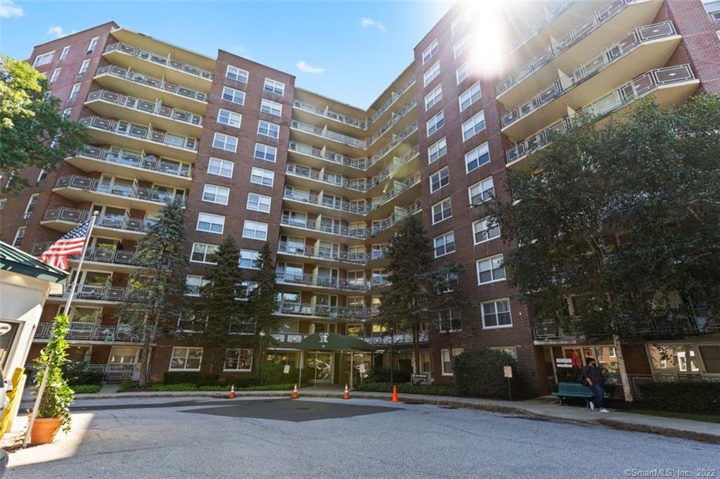 71 Strawberry Hill Avenue, Unit 120 — exterior photo