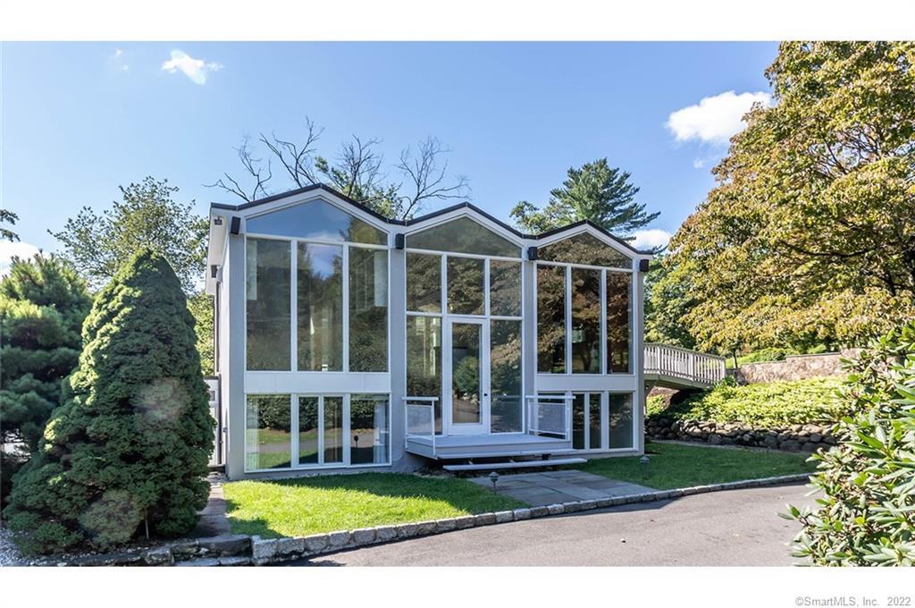 701 Old Academy Road — exterior photo
