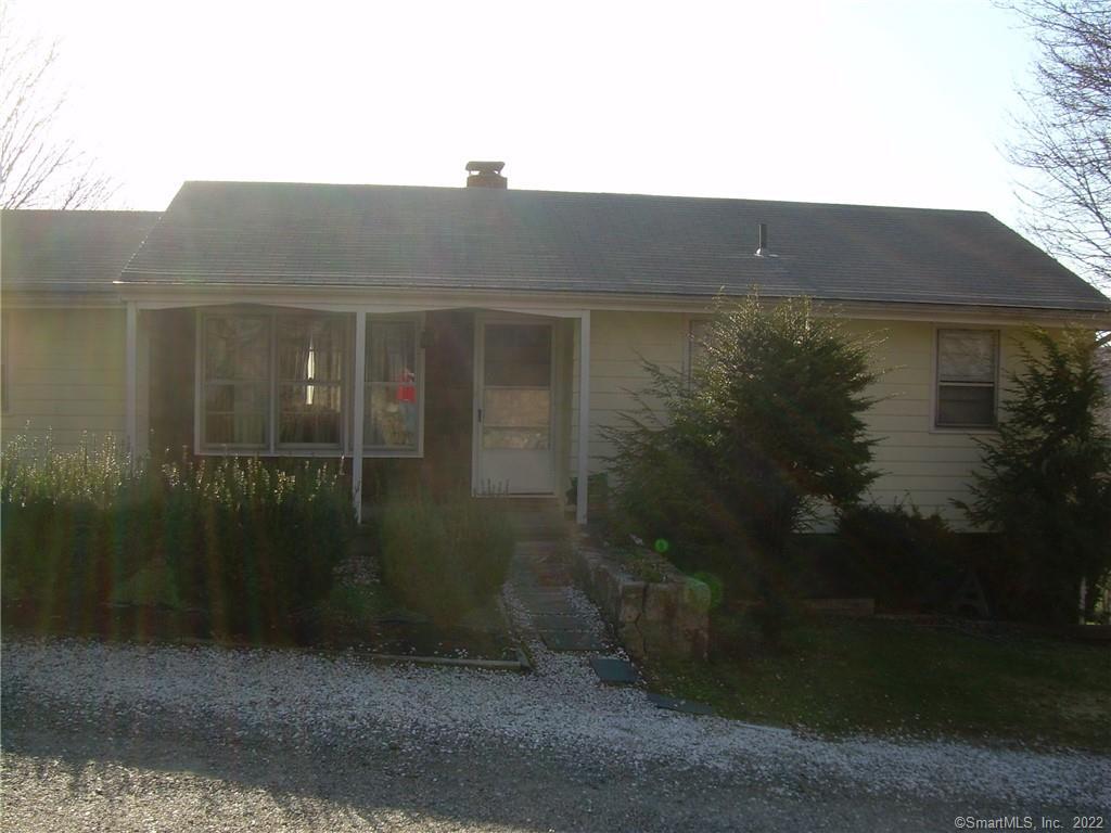 10 Pine Tree Hill Road — exterior photo