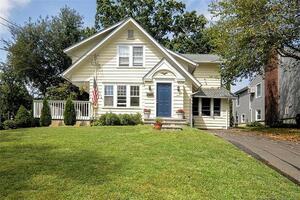 13 Highview Avenue
