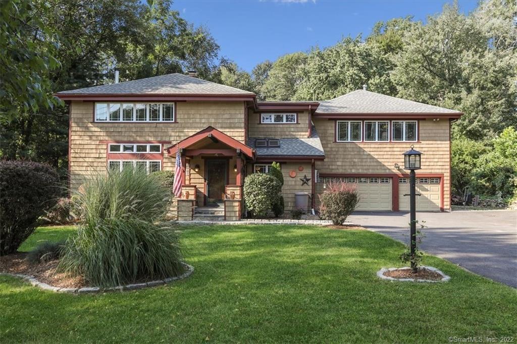 591 Whitney Avenue — exterior photo