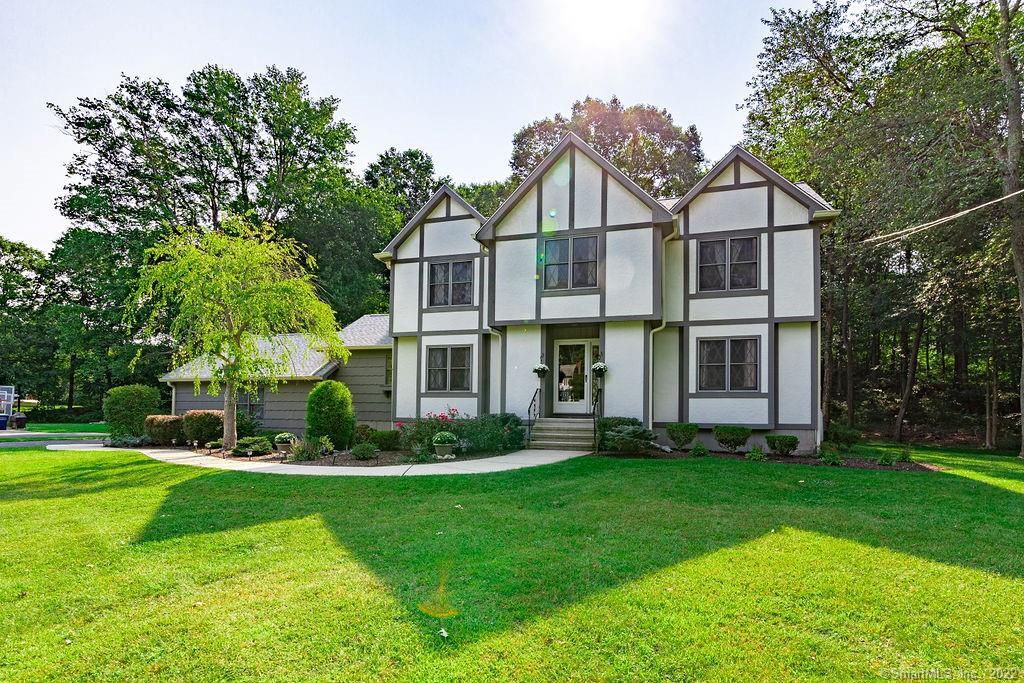 34 Mallett Drive — photo 1