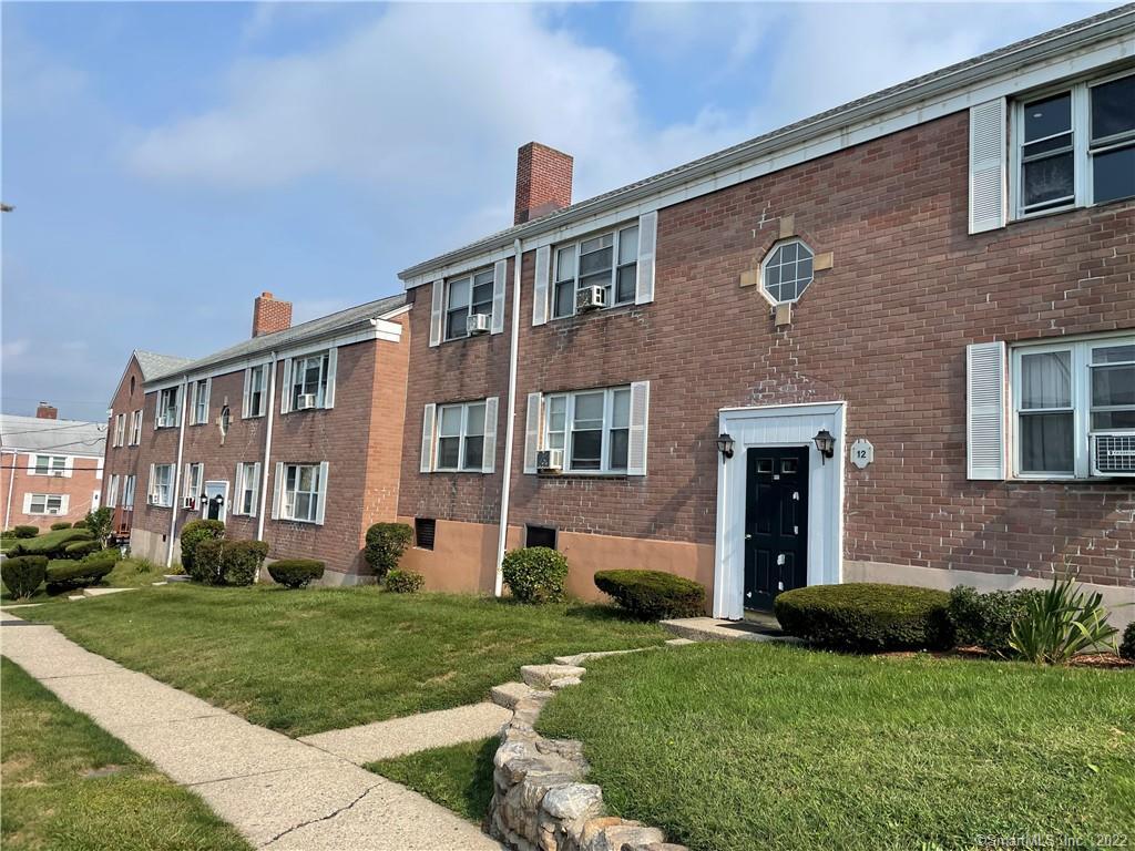 12 Standish Road, Unit 4 — exterior photo