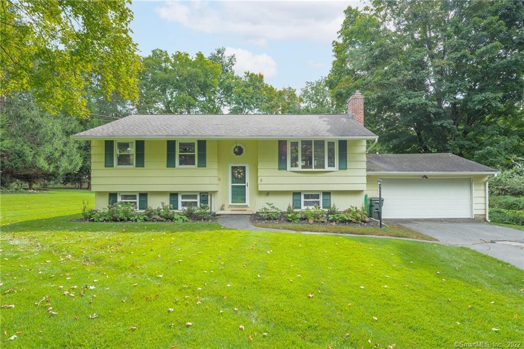 3 Deerfield Drive — exterior photo