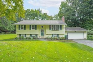 3 Deerfield Drive