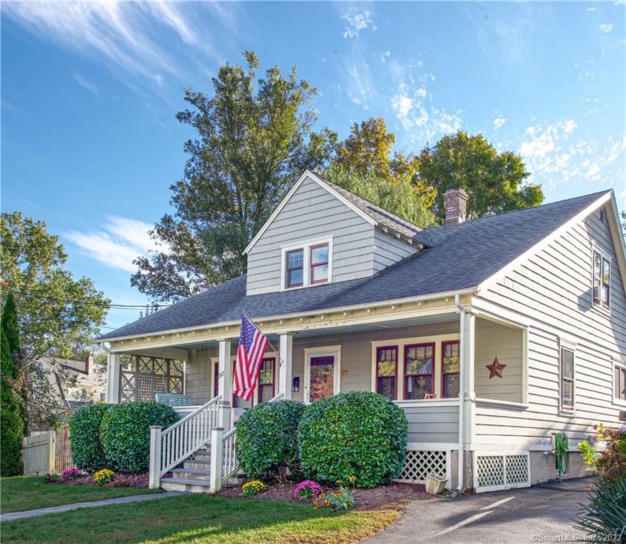 1563 Melville Avenue — exterior photo