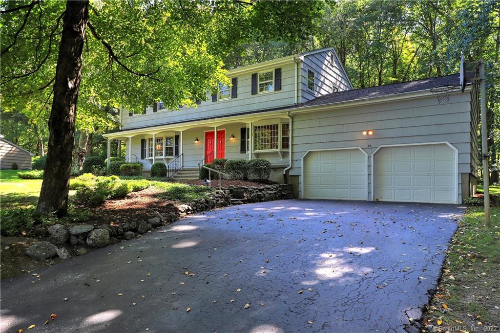 99 Fresh Meadow Drive — exterior photo