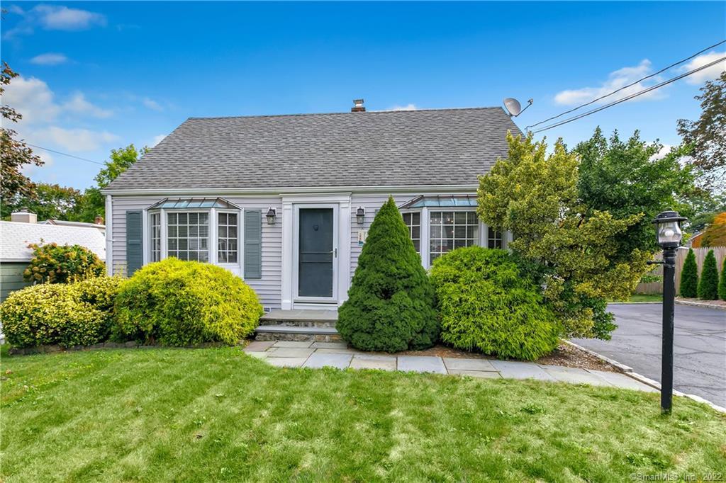 19 Ambler Drive — exterior photo