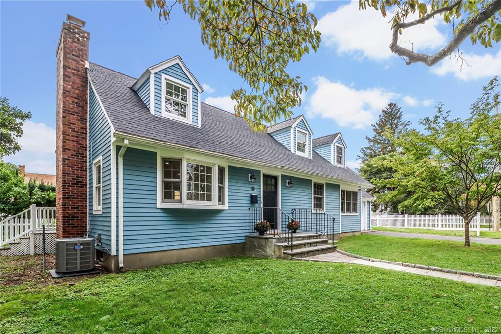 131 Hunyadi Avenue — exterior photo