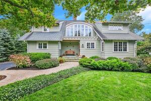 40 Verplank Avenue
